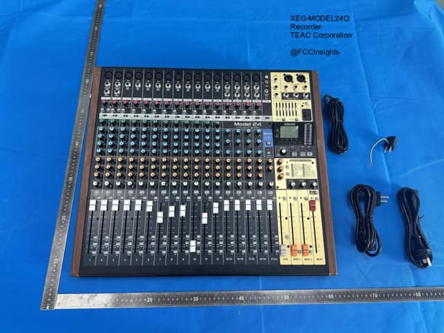 Recorder by TEAC Corporation External Photos 2