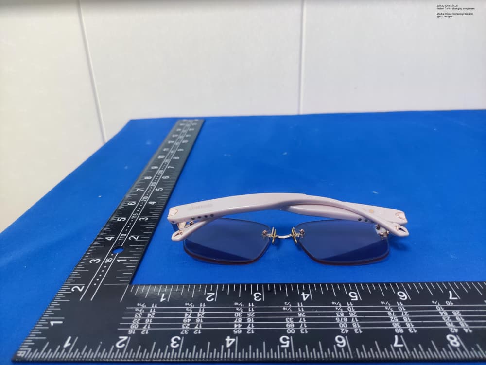 Instant Colour changing sunglasses by Zhuhai Wicue Technology Co.,Ltd. External Photos 3