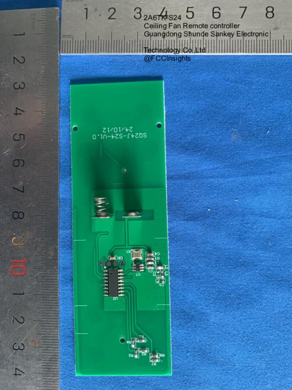 Ceiling Fan Remote controller by Guangdong Shunde Sankey Electronic Technology Co.,Ltd Internal Photos 1