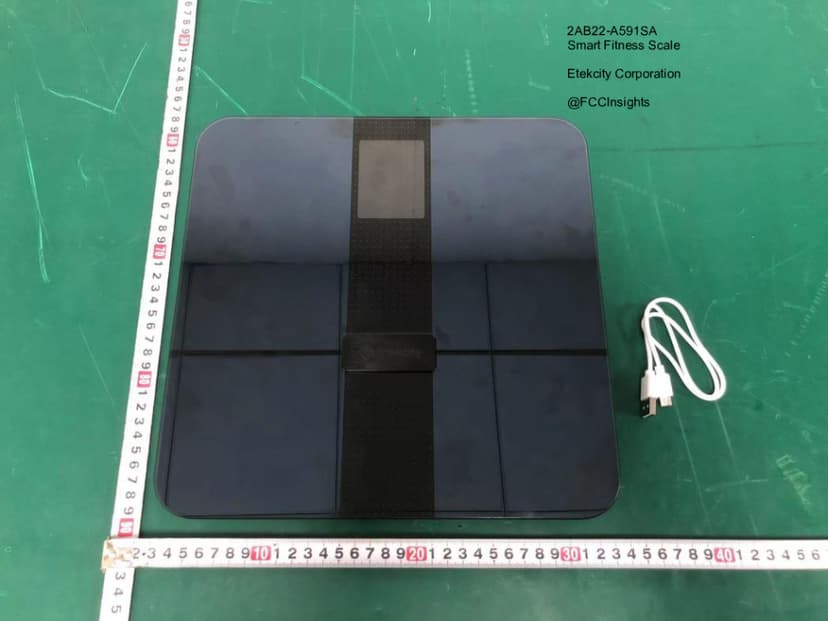 Smart Fitness Scale by Etekcity Corporation External Photos 1