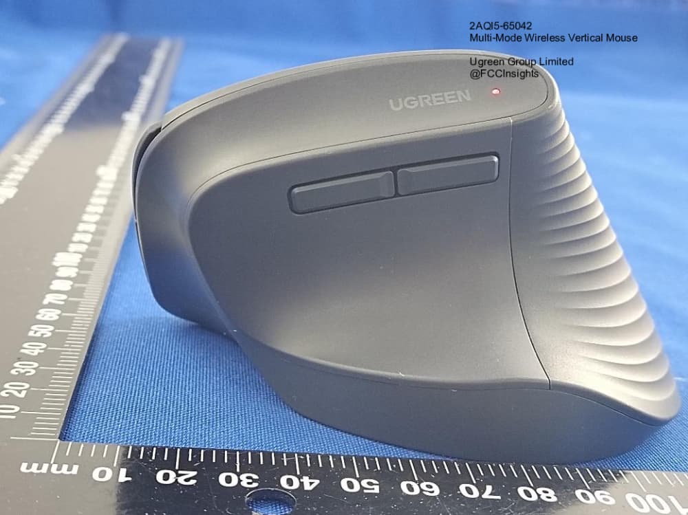 Multi-Mode Wireless Vertical Mouse by Ugreen Group Limited External Photos 2