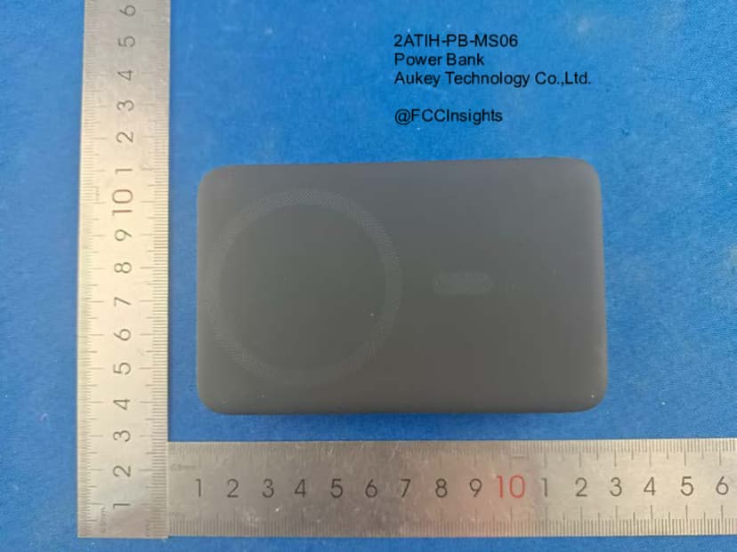 Power Bank by Aukey Technology Co.,Ltd. External Photos 1