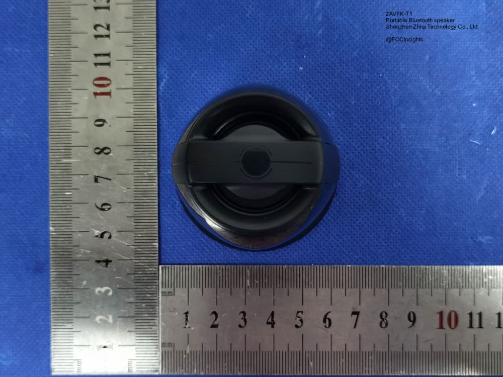 Portable Bluetooth speaker by Shenzhen Zhiqi Technology Co., Ltd. External Photos 2