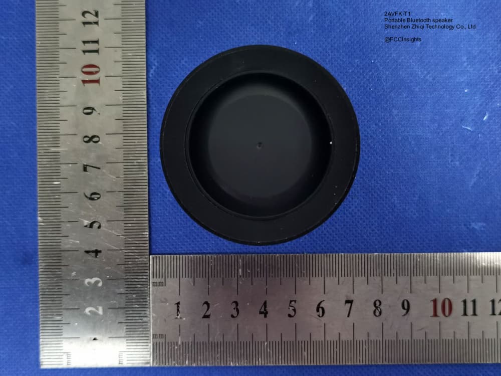 Portable Bluetooth speaker by Shenzhen Zhiqi Technology Co., Ltd. External Photos 3