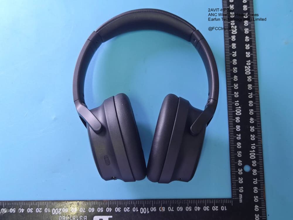 ANC Wireless Headphones by Earfun Technology (HK) Limited External Photos 3