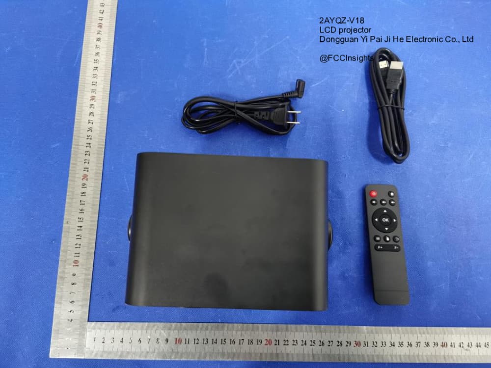 LCD projector by Dongguan Yi Pai Ji He Electronic Co., Ltd External Photos 2