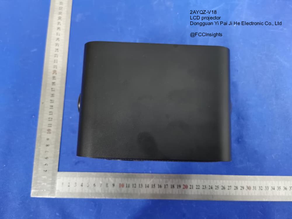 LCD projector by Dongguan Yi Pai Ji He Electronic Co., Ltd External Photos 3