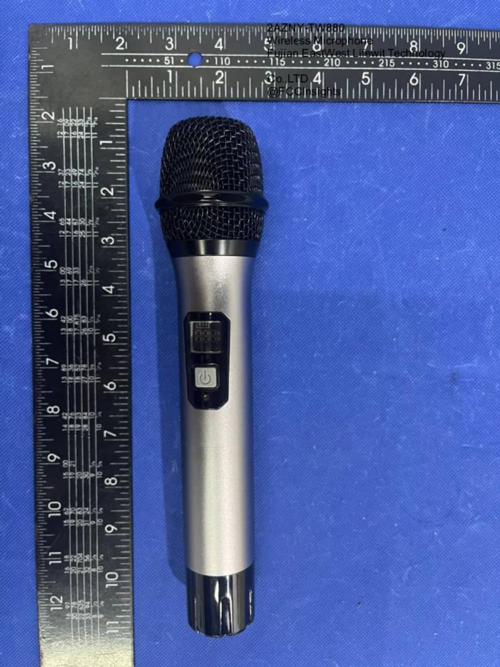 Wireless Microphone by Fujian EastWest Lifewit Technology Co.,LTD External Photos 2