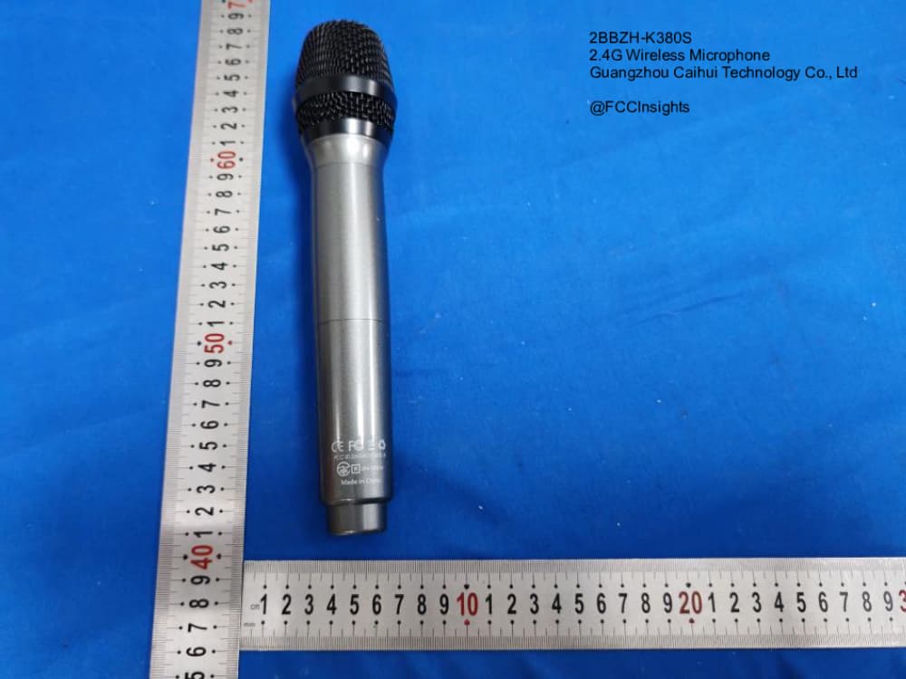 2.4G Wireless Microphone by Guangzhou Caihui Technology Co., Ltd External Photos 3