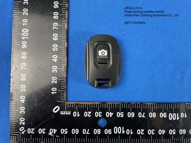 Page turning remote control by Shenzhen Chiheng Industrial Co., Ltd External Photos 2