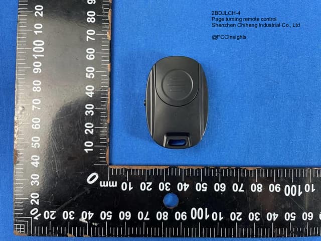 Page turning remote control by Shenzhen Chiheng Industrial Co., Ltd External Photos 3