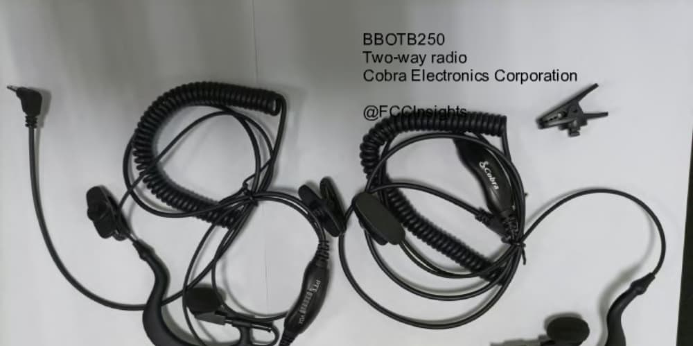Two-way radio by Cobra Electronics Corporation External Photos 3