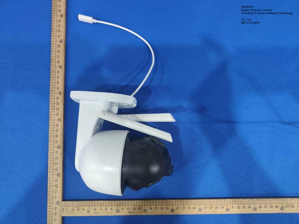 Battery Security Camera by ShenZhen Foscam Intelligent Technology Co., Ltd. External Photos 3